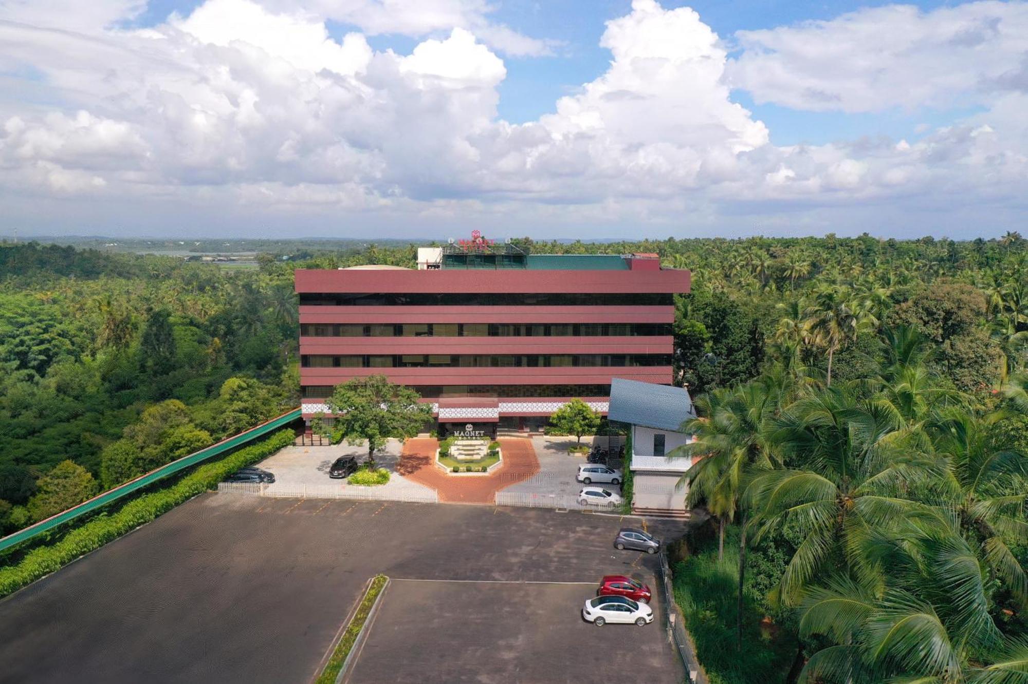 Magnet Hotel Kannur Exterior foto